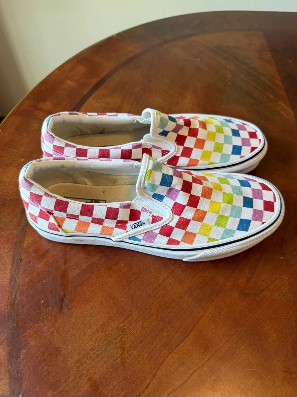 Vans Low Top Sneakers Rainbow Checkerboard Slip on Shoes Women’s Size 9